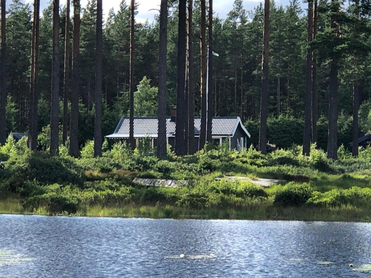 Modern Lakeside Cottage & Boat Near Isaberg Kavsjo Luaran gambar